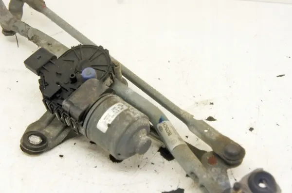 VW Passat B8 Etuikkunan Pyyhkijämekanismi UL115 561955023C image 3