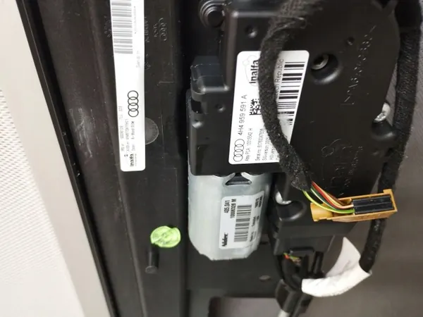 Audi A8 Panoramadach OEM 4H4959591A - Gebraucht image 8