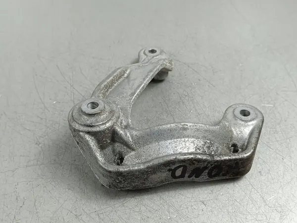 Support de compresseur AC Mitsubishi Eclipse Cross 2018 7B13A861 image 3