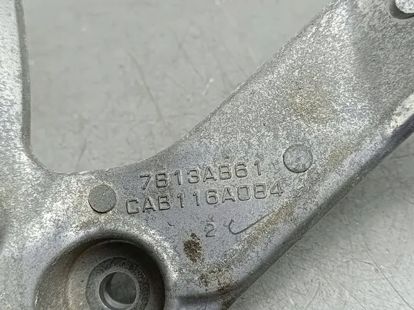 Support de compresseur AC Mitsubishi Eclipse Cross 2018 7B13A861 image 4