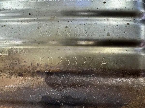 Mittelschalldämpfer Auspuff Audi A6/A7 OEM 4K0253211A image 3