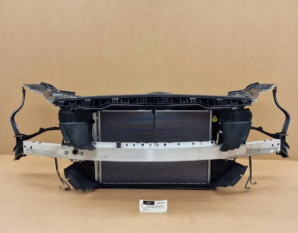 Voorkoeler Mercedes W212 E500 E400 CLS C218 image 3