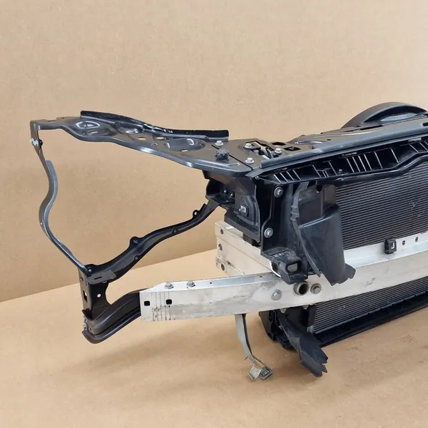 Voorkoeler Mercedes W212 E500 E400 CLS C218 image 5