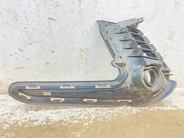 Rejilla delantera derecha Hyundai Elantra VI 86564-F2310 image 6