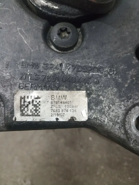 Bomba de direção assistida BMW E90 E91 E92 335D OEM image 2