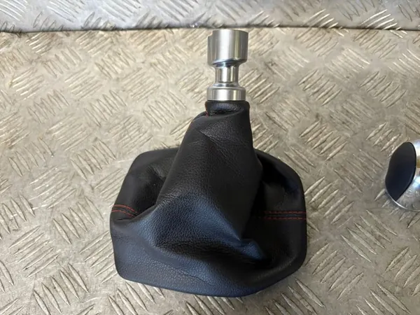 Pomo de cambio Ford Puma MK2 OEM L1TR-7C453 image 3