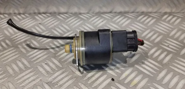 BMW 5 E60 E61 E90 E91 3.0 D Chauffage Filtre à Carburant 7793673 image 5