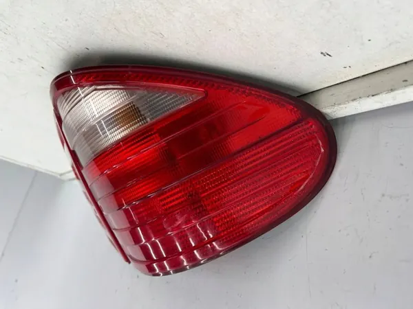 MERCEDES W210 95-99 RECHTER ACHTERLAMP COMPLEET image 2