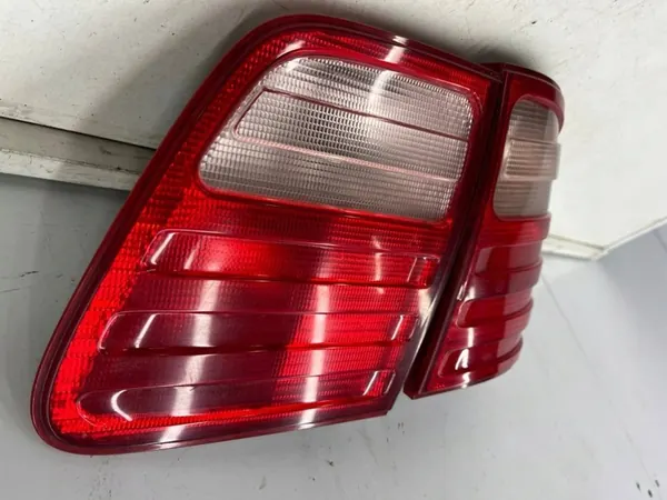MERCEDES W210 95-99 RECHTER ACHTERLAMP COMPLEET image 8
