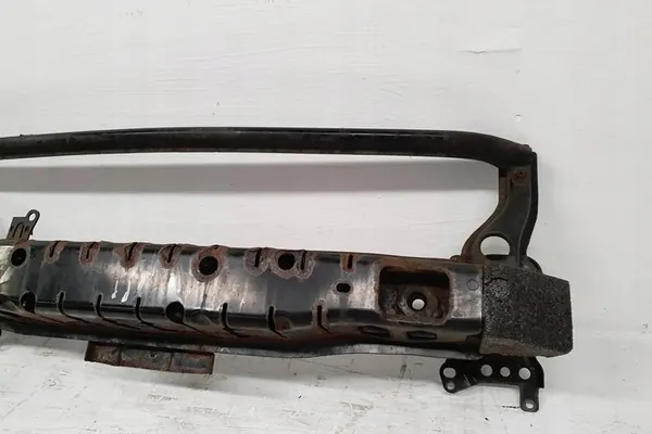 Etupuskuri VW PASSAT ALLTRACK B8 3AA807651A image 4