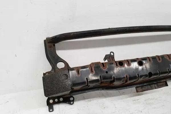 Etupuskuri VW PASSAT ALLTRACK B8 3AA807651A image 8