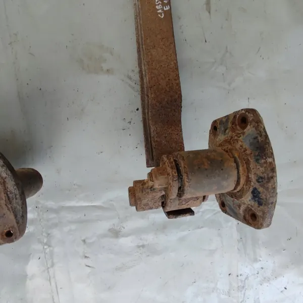 Ressorts à lames arrière OEM 5475445 pour Nissan Cabstar image 3