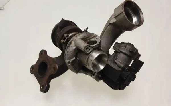 Turbocompresor OEM 04E145713P para VW Passat B8 1.4L image 2
