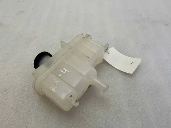 Kühlmittelbehälter Lexus RX 450H 2021 OEM UTO28812 image 2