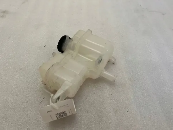 Kühlmittelbehälter Lexus RX 450H 2021 OEM UTO28812 image 4