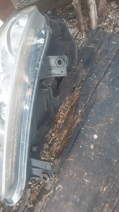 VW Caddy Touran Etuvalosarja Eurooppa image 6