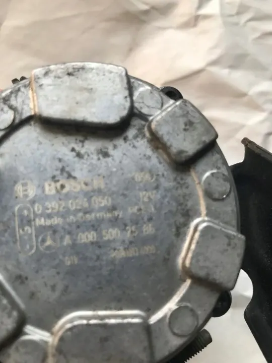 Mercedes Vattenpump A0005002586 image 4