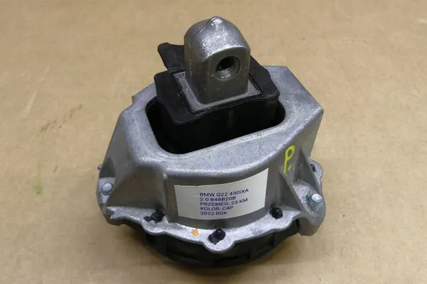 Support moteur droit OEM 7581622 pour BMW 4 G22 image 2