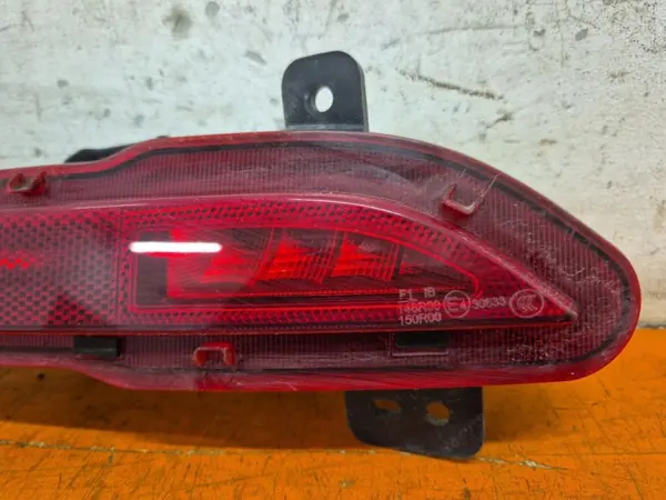 Volvo EX30 23- Taka Oikea Sumuvalo OEM P8891884366 image 4