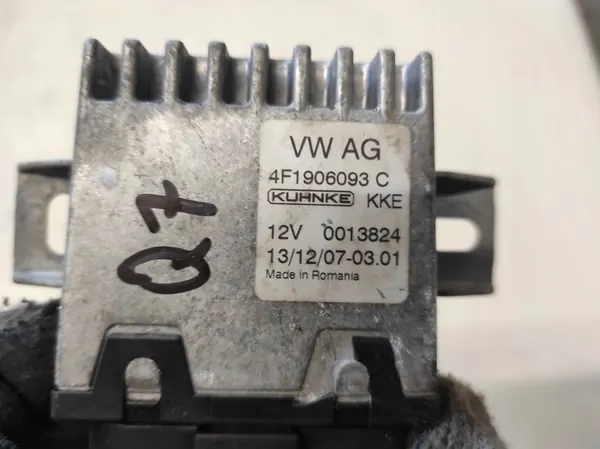 AUDI Q7 4L 05- 3.6FSI Controlador de Bomba de Combustível 4F1906093C image 3