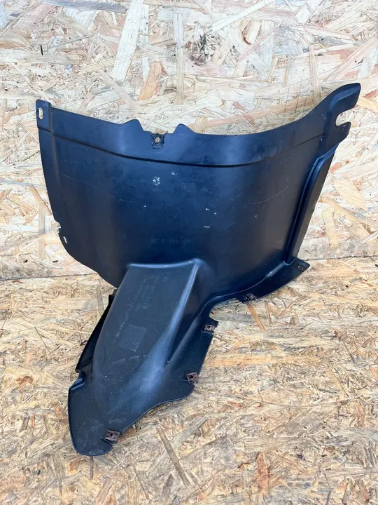 Volkswagen Golf V Kombi Front Right Wheel Arch OEM image 2