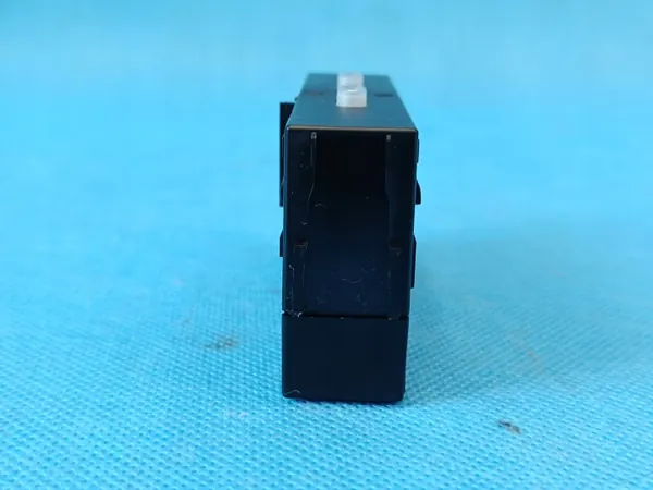 Enchufe USB-C Doble Puerto Audi OEM 8Y0035736 image 4