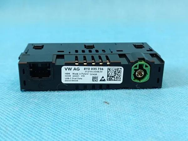 Enchufe USB-C Doble Puerto Audi OEM 8Y0035736 image 6
