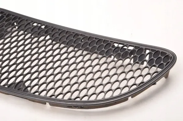 Mercedes Grill OEM A1718800385 Vänster Sida Begagnad image 3