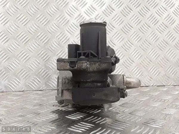 EGR-venttiili Audi A1 2011 2000td 03l131512bh image 5