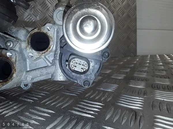 EGR-venttiili Audi A1 2011 2000td 03l131512bh image 6