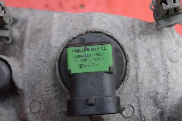 Faro halógeno delantero derecho OEM P4319L Suzuki Liana image 8
