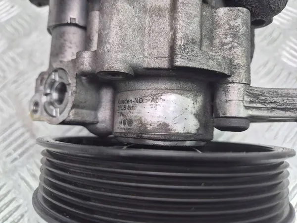 SERVOSTYRNINGSPUMP MERCEDES C KLASA 204 image 5