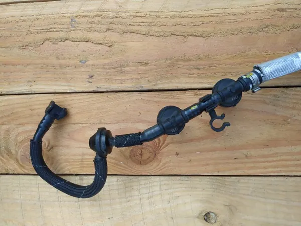 Actiefkoolfilterklepbuis OEM 06M133240CJ - Audi image 6