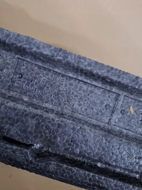 AUDI Q5 Etupuskuri Iskunvaimennin 8R0807550E image 3