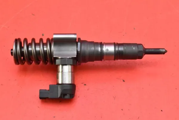 Bomba de inyección OEM 03G130073T para Audi A3 8P 2.0 TDI image 3
