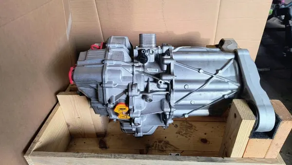Tesla Model X Elektromotor OEM 1035000-01-J image 5