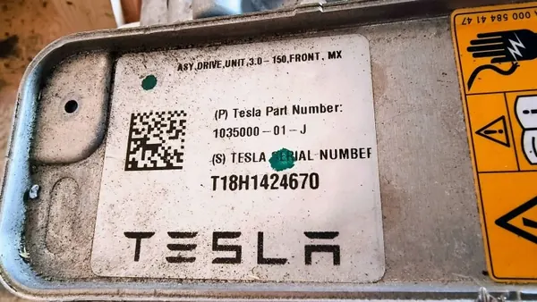 Tesla Model X Elektromotor OEM 1035000-01-J image 8