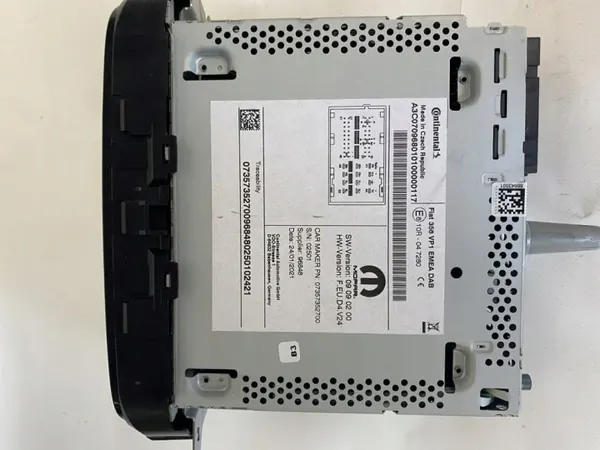 Fiat OE Multimedia Radio OEM 07357352700 - Käytetty image 5