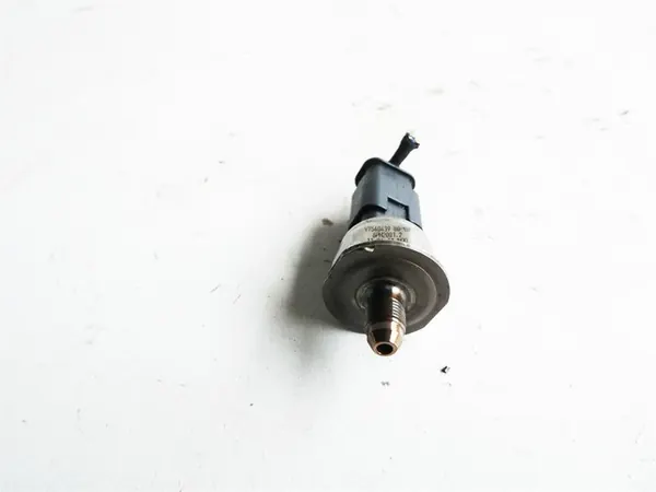 Sensor de presión de combustible Citroen DS3 1.6 THP 09- image 2