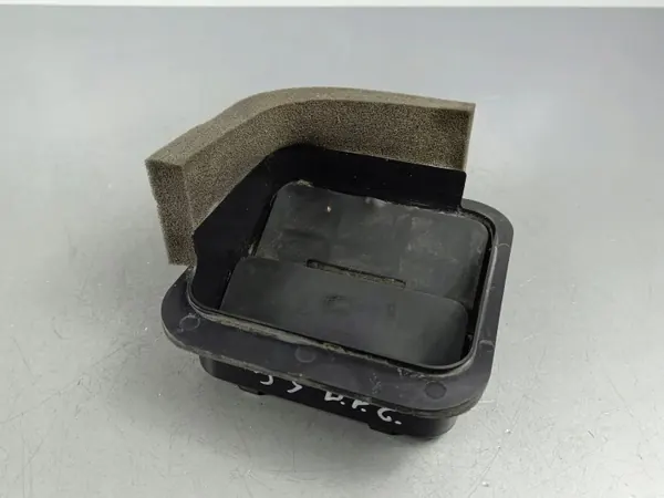 Subaru OE Lüftungsgitter OEM FOB41614 - Gebraucht image 2