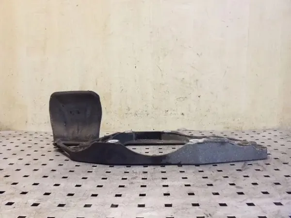 Suporte Diferencial Traseiro Audi OE 8K0599287C Usado image 3
