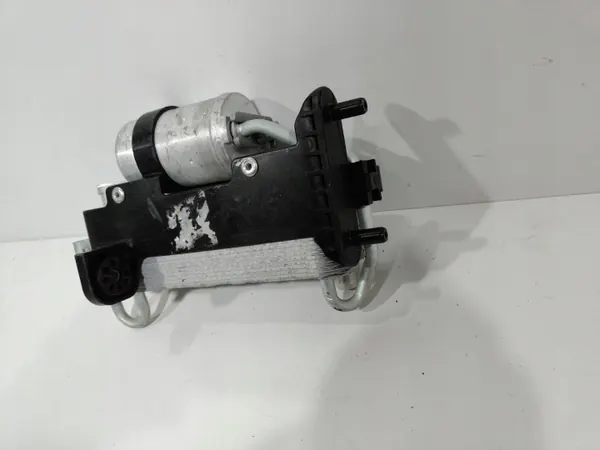 BMW Pyyhin OEM 16477362 G11 G12 G30 -mallille image 3
