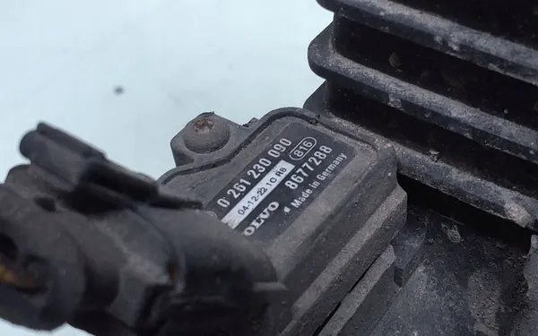 SENSOR INTERCOOLER VOLVO XC70 XC90 2.5 2.4 D5 0261230090 image 4