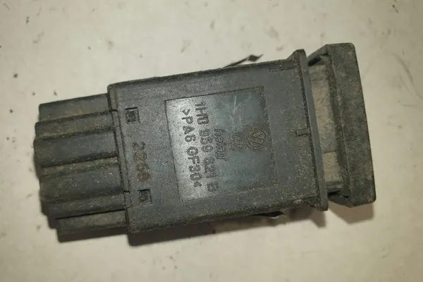 Interruptor de aquecimento de vidro traseiro VW VENTO 1H0959621B image 4