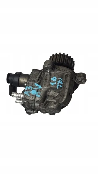 Bomba de inyección Audi A3 8V 1.6 TDI OEM 0445010538 image 2