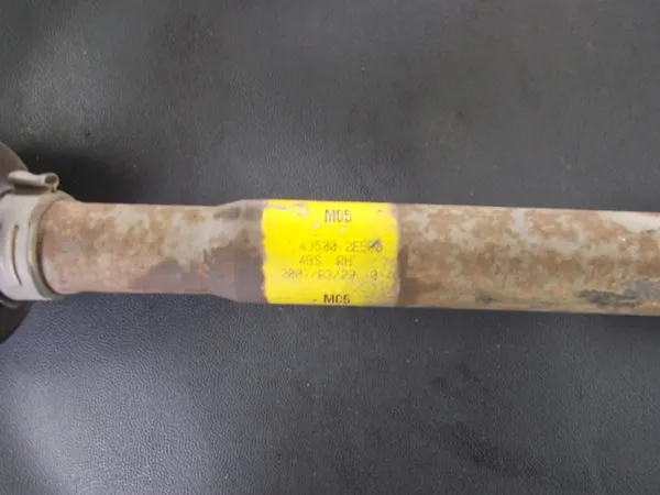 Hyundai OE 49500-2E500 Tucson Halvaxel image 2