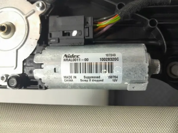 Volvo XC90 II Panoramadak OEM 39824856 image 3