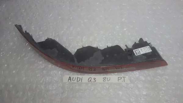 AUDI Q3 8U Lámpara Trasera Derecha 8U0945096B OEM image 2