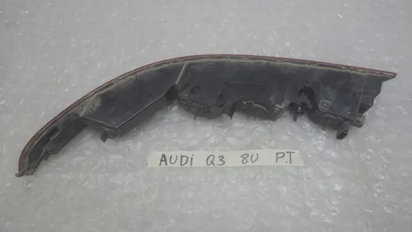 AUDI Q3 8U Lámpara Trasera Derecha 8U0945096B OEM image 3