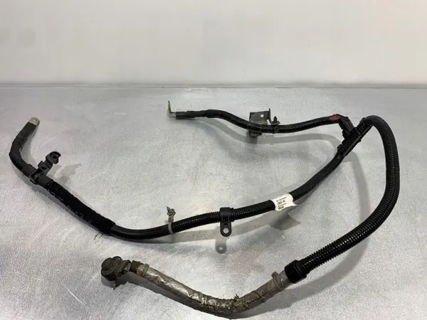 Abrazadera Alfa Romeo Stelvio OEM FBZ19509 - Usado image 4